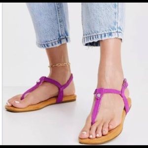 UGG T-Strap Sandal